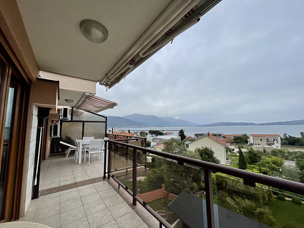 Продается квартира в Биеле с видом на море